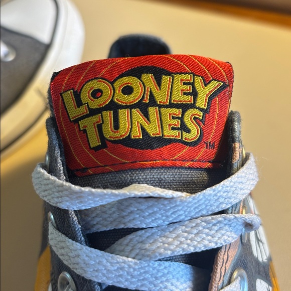 Looney Tunes Bugs Bunny Daffy Duck Black Canvas Sneakers converse - Picture 10 of 11